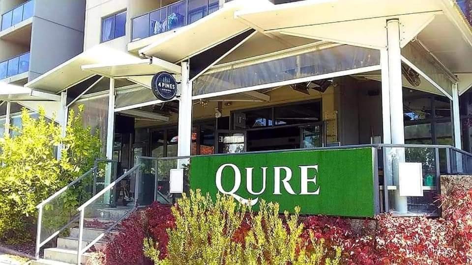 Qure Restaurant And Apartments Canberra Bruce ภายนอก รูปภาพ